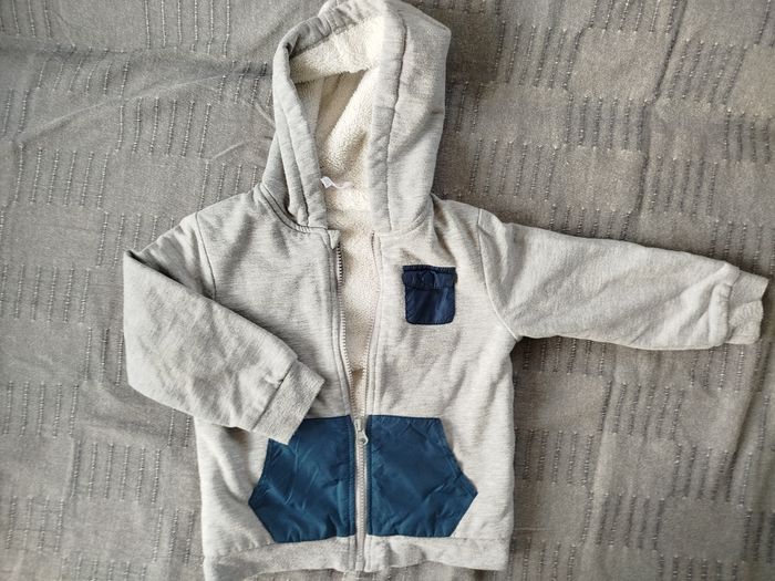 Gilet gris chaud doublé fourrure 5 ans