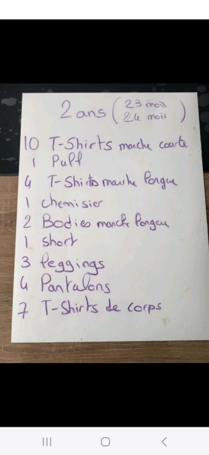 Lot 2 ans pantalons t shirts - photo numéro 2