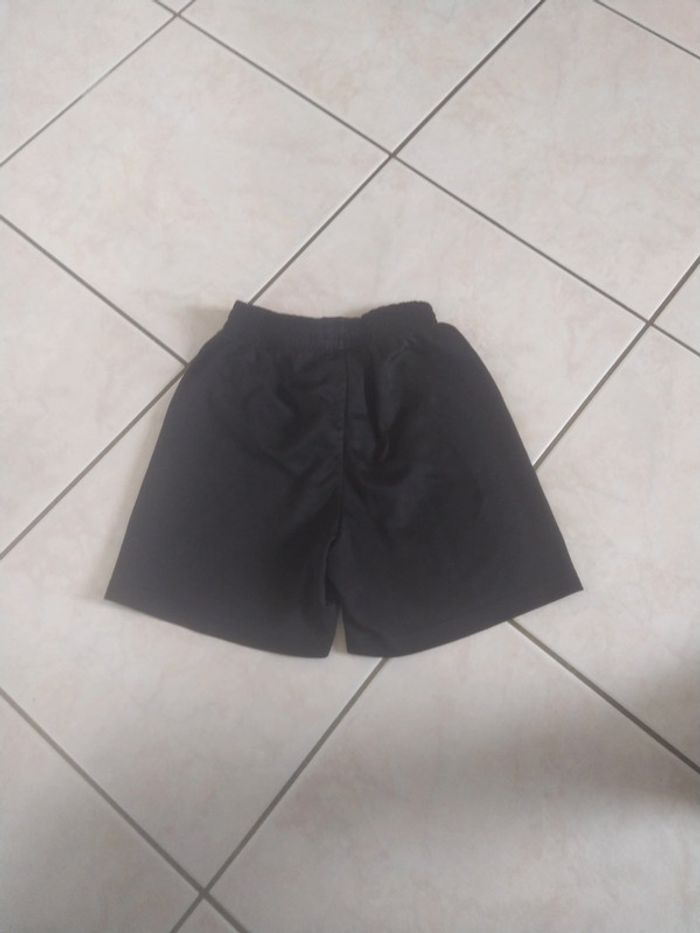 Short de football - photo numéro 3