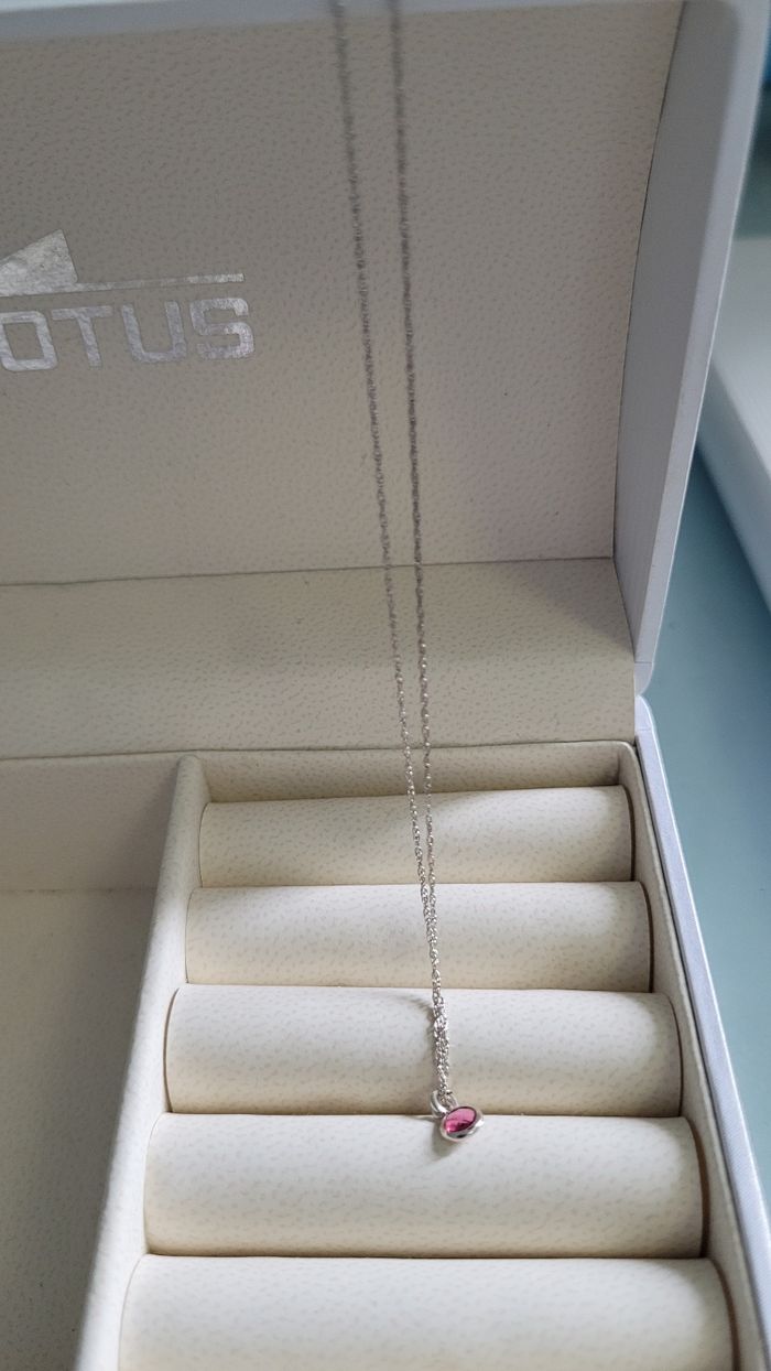 Collier avec pierre violette - photo numéro 2