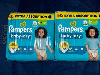 Maxi-Pack De 64 Couches Pampers  Baby-Dry Neuf Dans L’emballage.