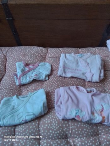 Lot 1 mois fille