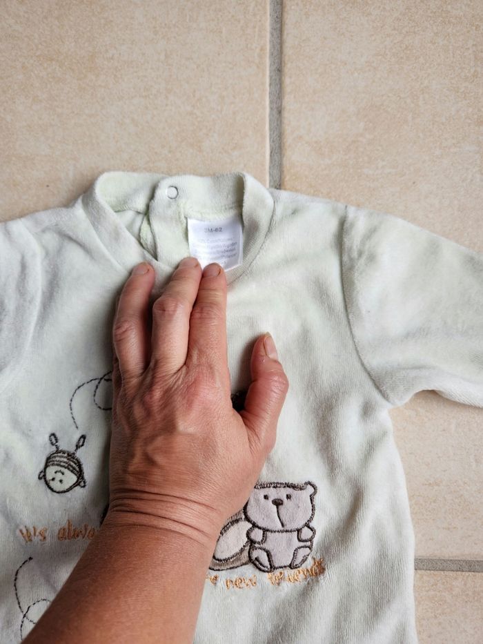 Pyjama velours taille 3 mois - photo numéro 2