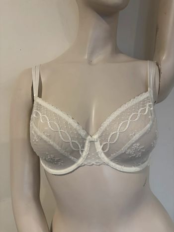 Magnifique soutien gorge neuf blanc Passionata taille 85E