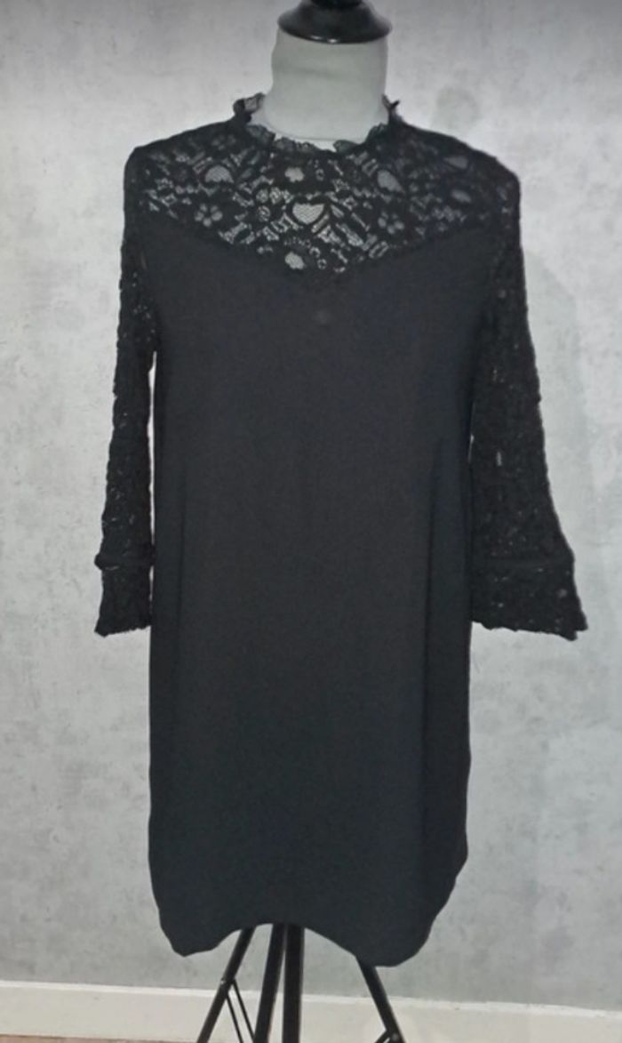 Robe noire zara