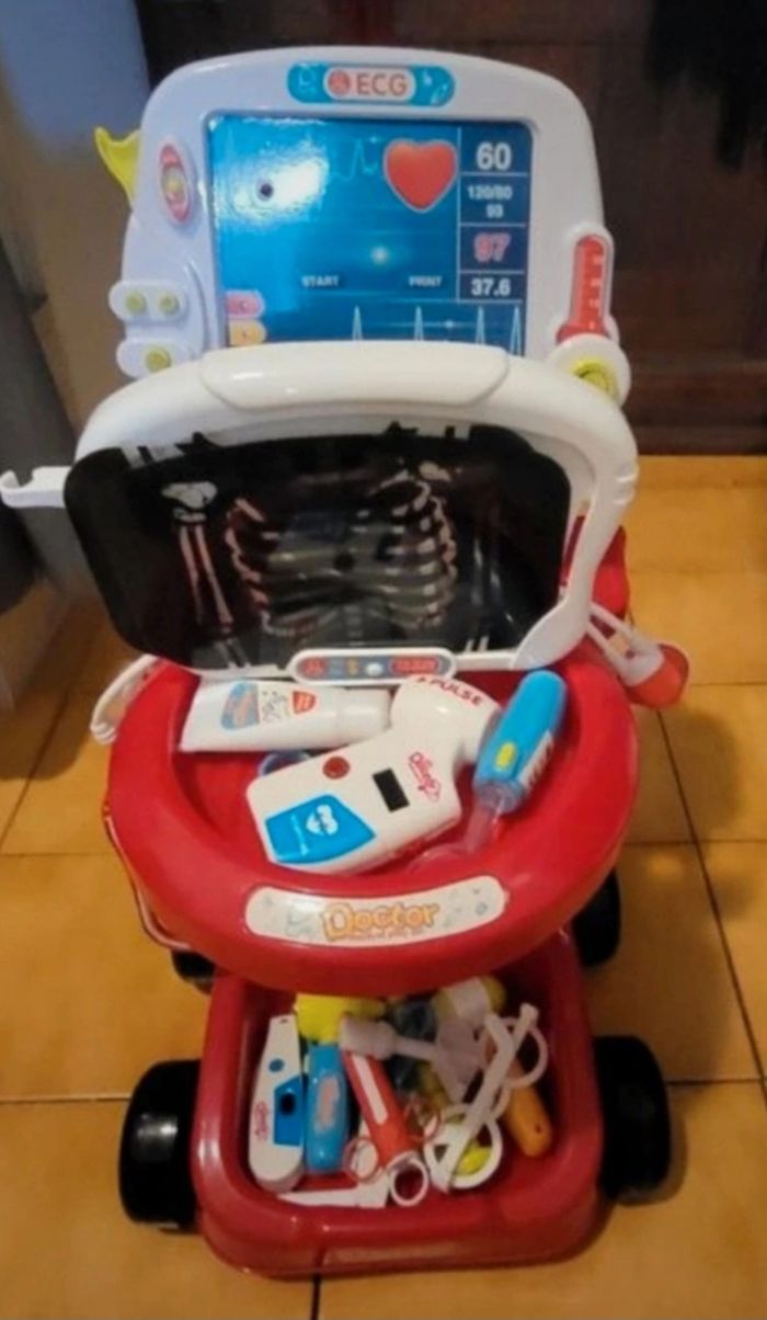 Chariot docteur - photo numéro 2