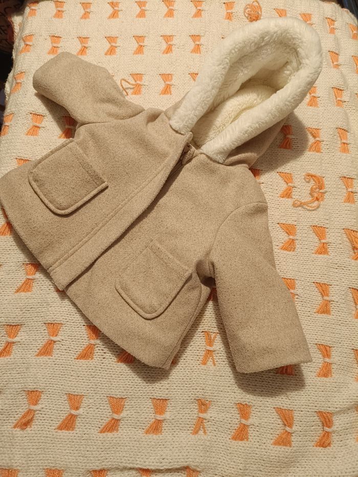 Manteau hiver bébé – Kiabi (6 mois) - photo numéro 2