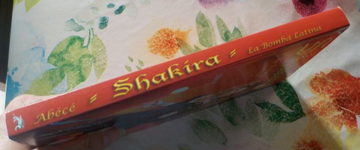 SHAKIRA La Bomba Latina Abécé Ed. de la Lagune - photo numéro 3