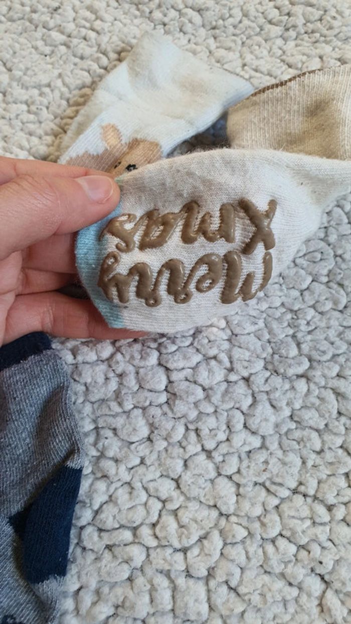 Lot de 3 paires de chaussettes taille 17 18 en très bon état - photo numéro 2