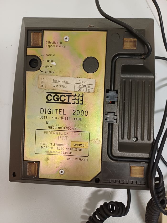 Téléphone vintage - photo numéro 2