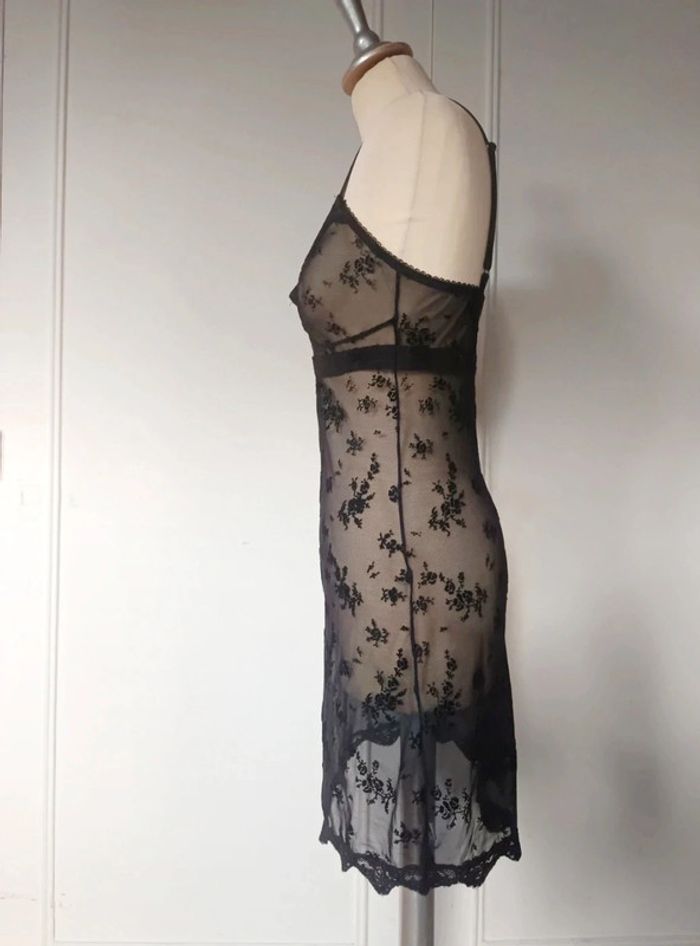 robe lingerie nuisette dentelle transparente Noir fleuri taille m 38 - photo numéro 3