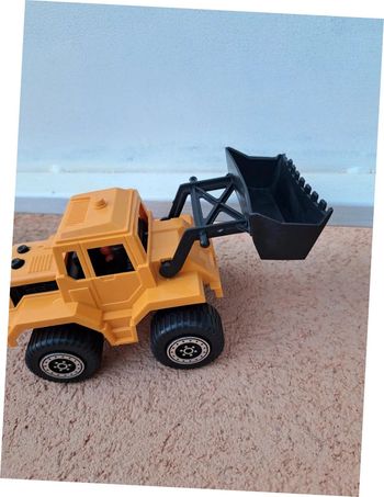 Tractopelle bulldozer engin de chantier