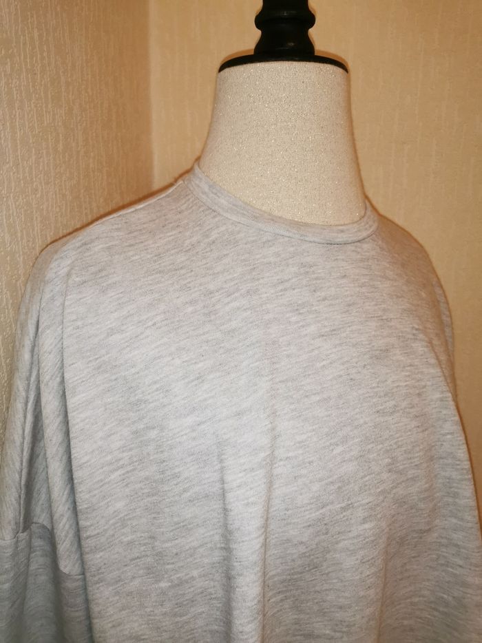 Sweat gris clair manches flares Primark - photo numéro 2