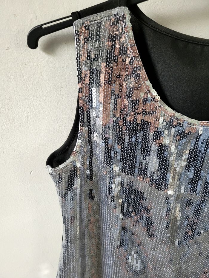 Tee-shirt paillettes - photo numéro 3