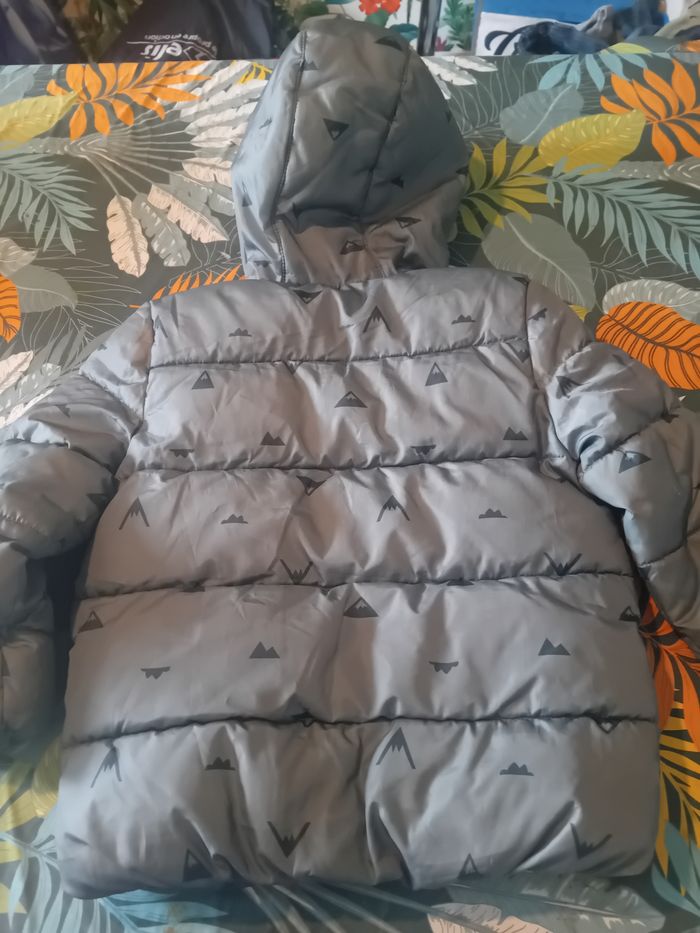 Vends jolie doudoune kaki de la marque KIABI - photo numéro 9
