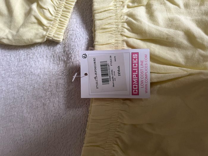 Lot 2 shorts fille taille 18 mois Neuf - photo numéro 3