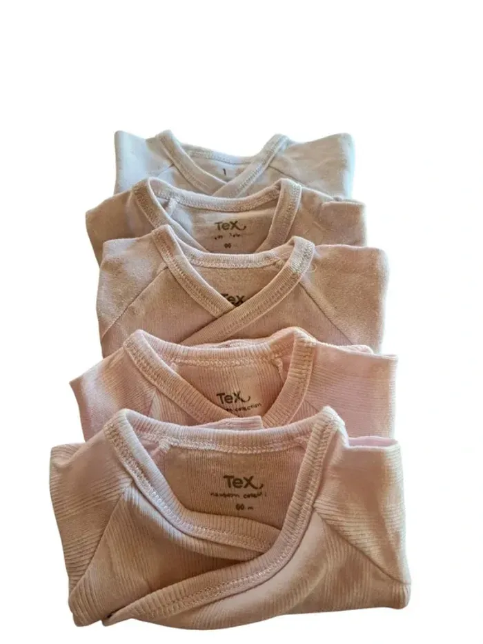 Lot de 5 bodys - photo numéro 2