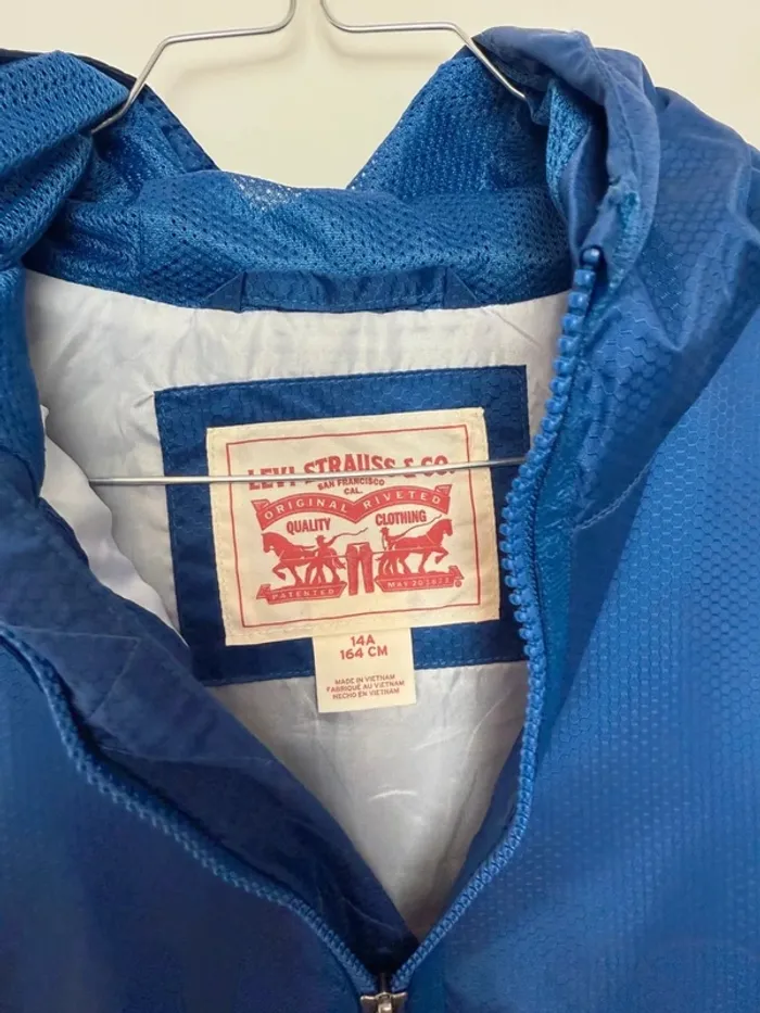 Veste Levi's de pluie et coupe vent bleue taille 14 ans neuve - photo numéro 3