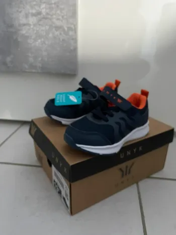 Basket taille 23
