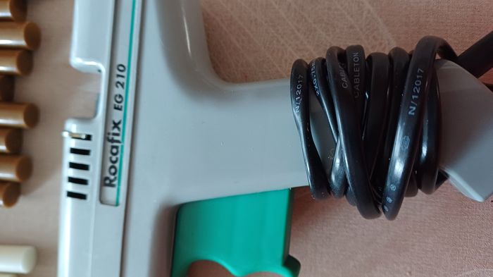 pistolet à colle - photo numéro 2
