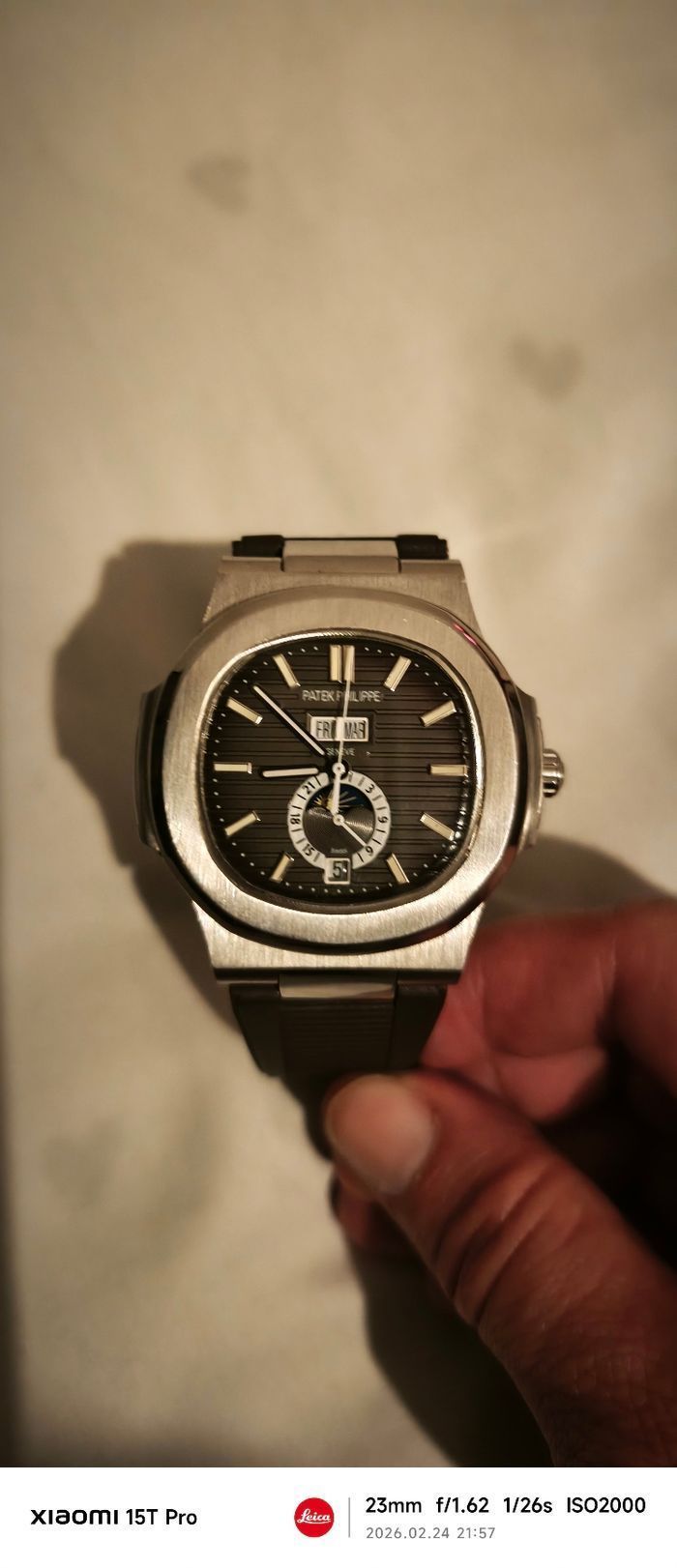 Bonjour je vends montre