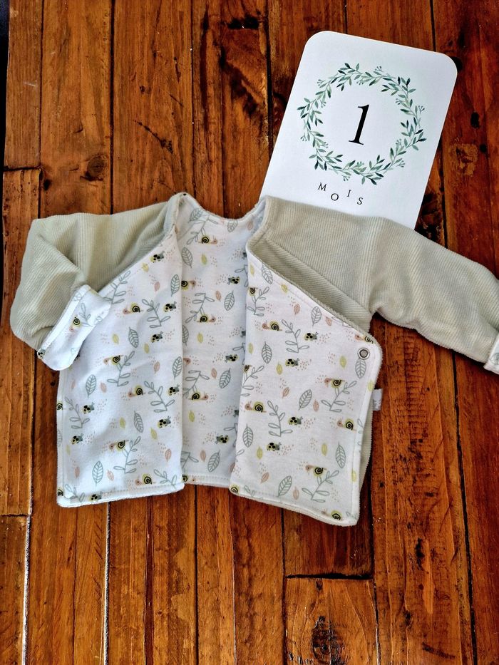 Brassière / veste chaude 1 mois Petit Beguin - photo numéro 2