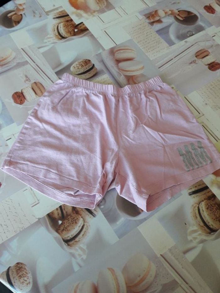 Short de pyjama "Disney" 8 ans.