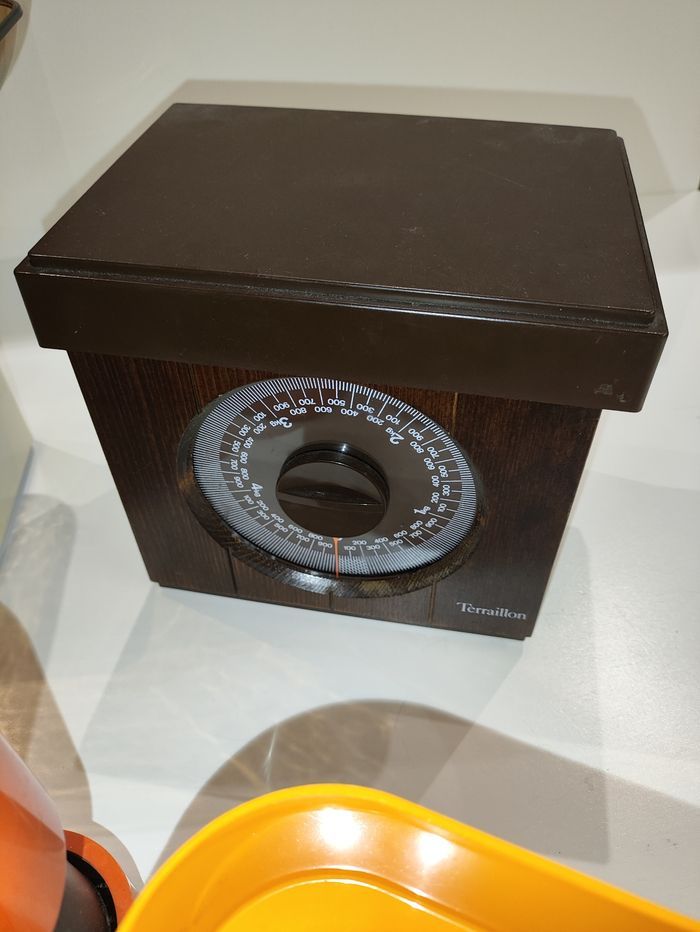 Balances de Cuisine Terraillon 5000 4000 3000 2000 Vintage Retro 70 80 1976 Orange Rouge Noir Bois Collection - photo numéro 8