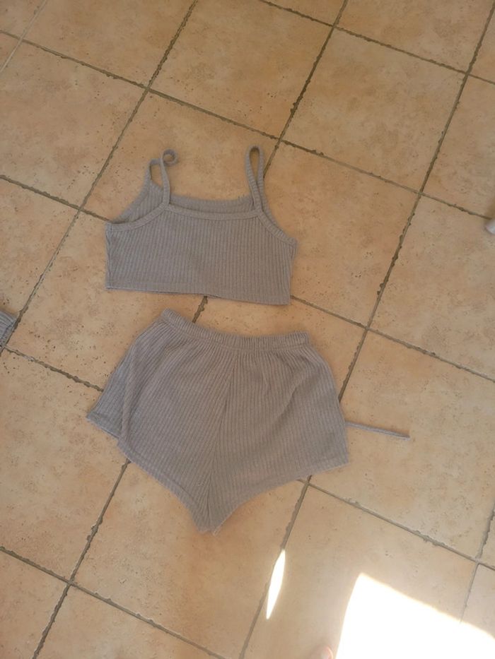 Ensemble de pyjama 3 pièces - photo numéro 3