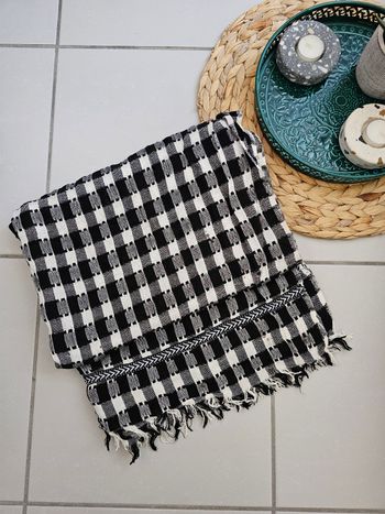 Foulard noir et blanc