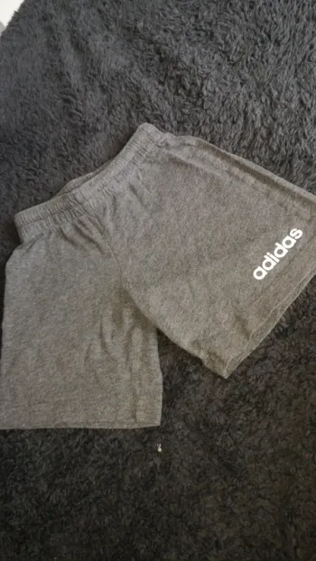 Short addidas