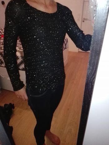 Pull legé noir pailletté