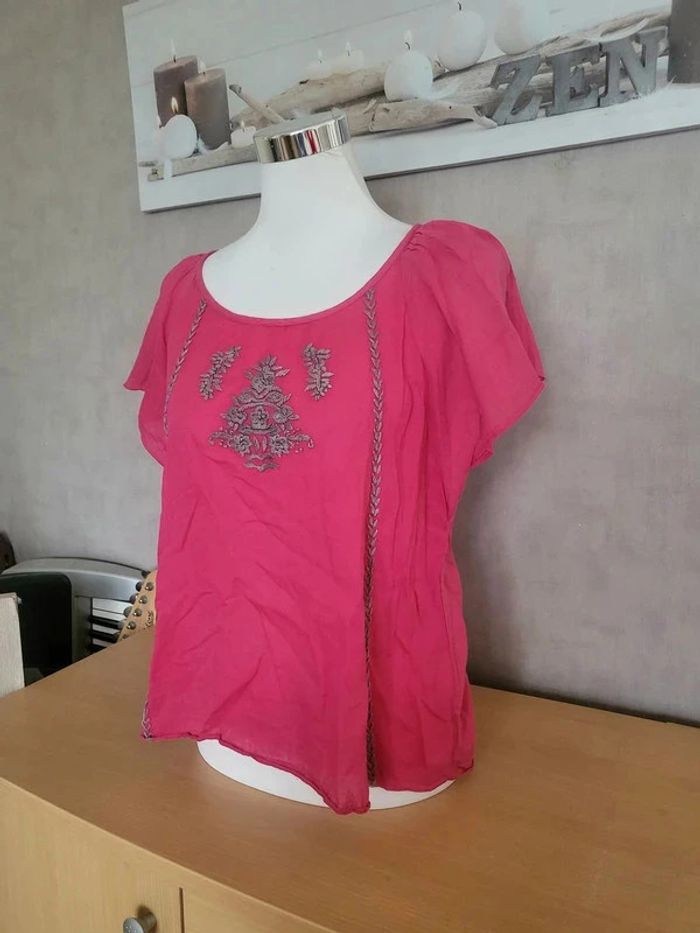 Magnifique blouse brodée Naf Naf - photo numéro 2
