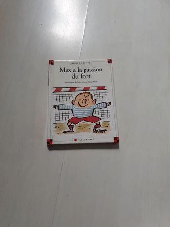 Max et lili Max à la passion du foot   n ° 21