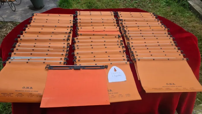 lot de 52 dossiers suspendu - photo numéro 3