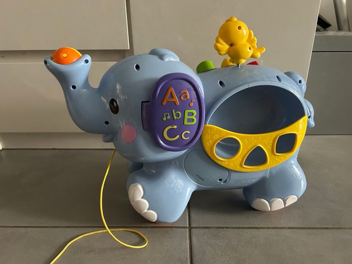 Éléphant a tiré jouet pour bébé - photo numéro 2