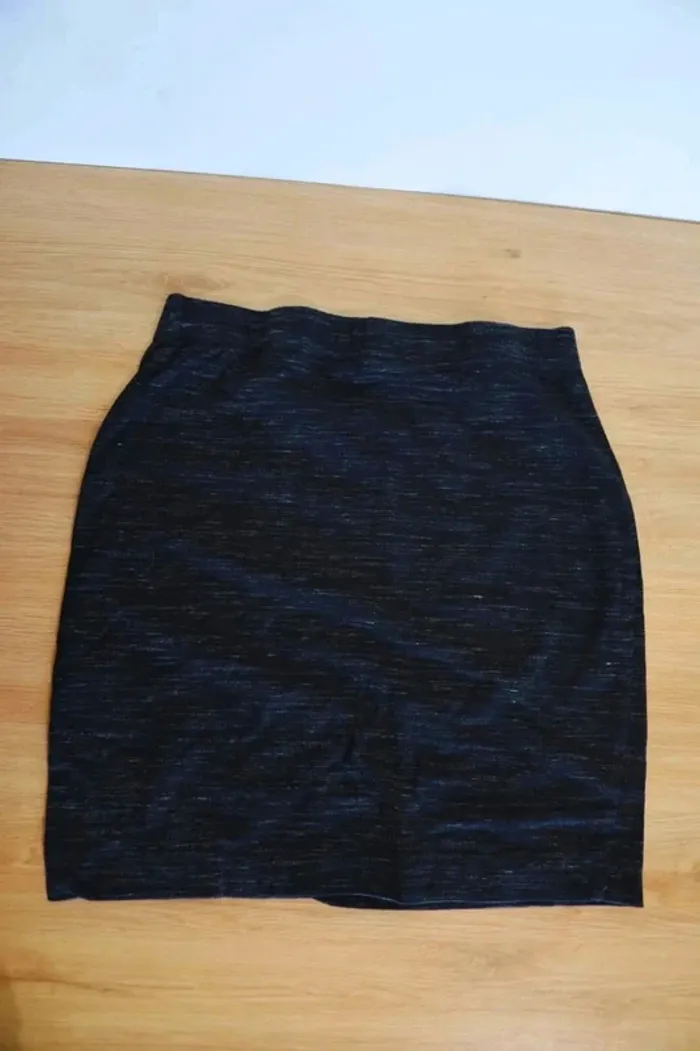 C35 jupe noir kiabi S