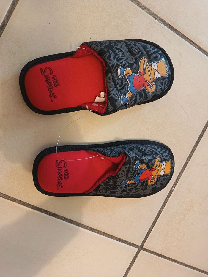 Pantoufles Simpsons neuves T31 - photo numéro 5