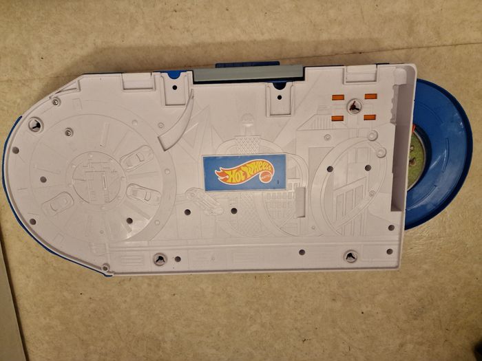 Garage Hotwheels transportable - photo numéro 4