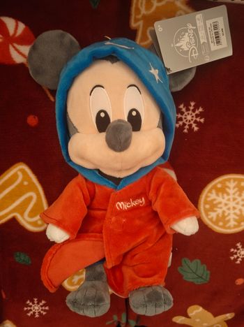Neuve Magnifique Peluche Bébé Mickey avec sa robe de chambre et sa capuche
