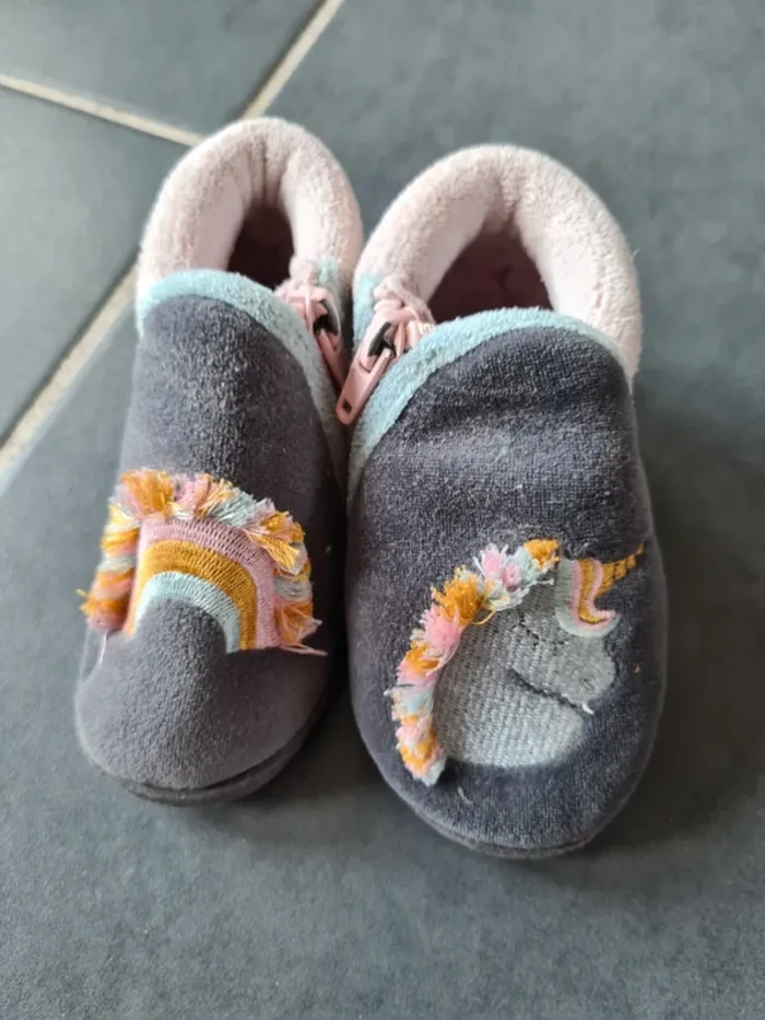 Chaussons licorne Isotoner Taille 22