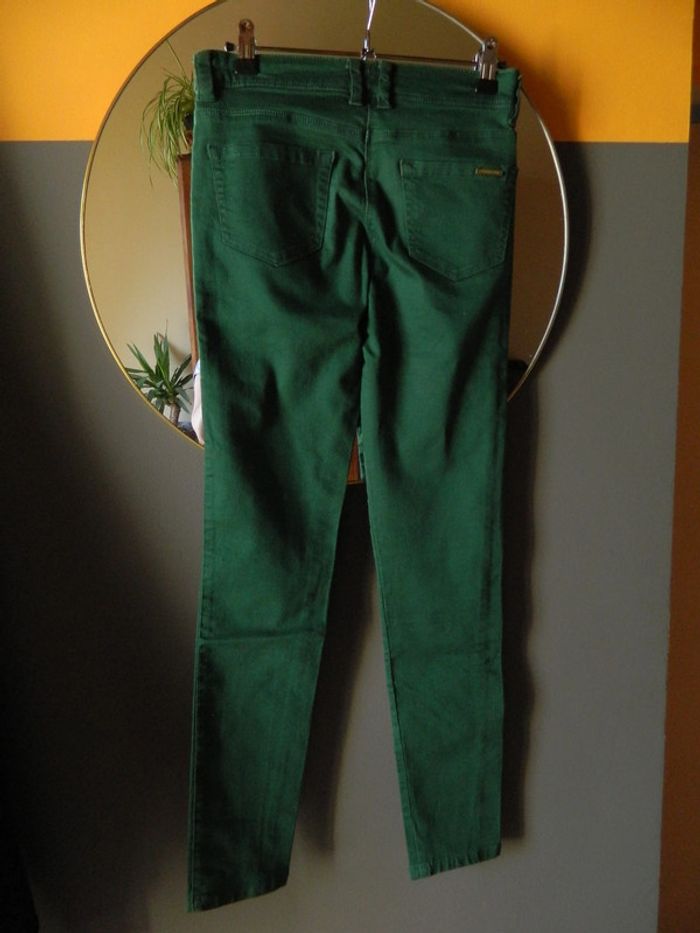 Pantalon femme T 34 coupe slim "Pimkie" - photo numéro 2