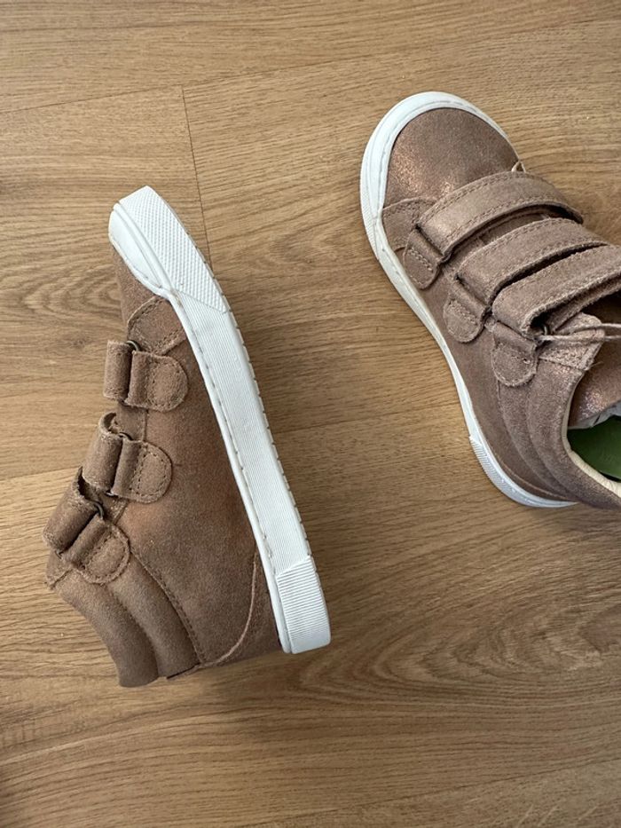 Baskets montantes scratch en cuir neuves 30 - photo numéro 2