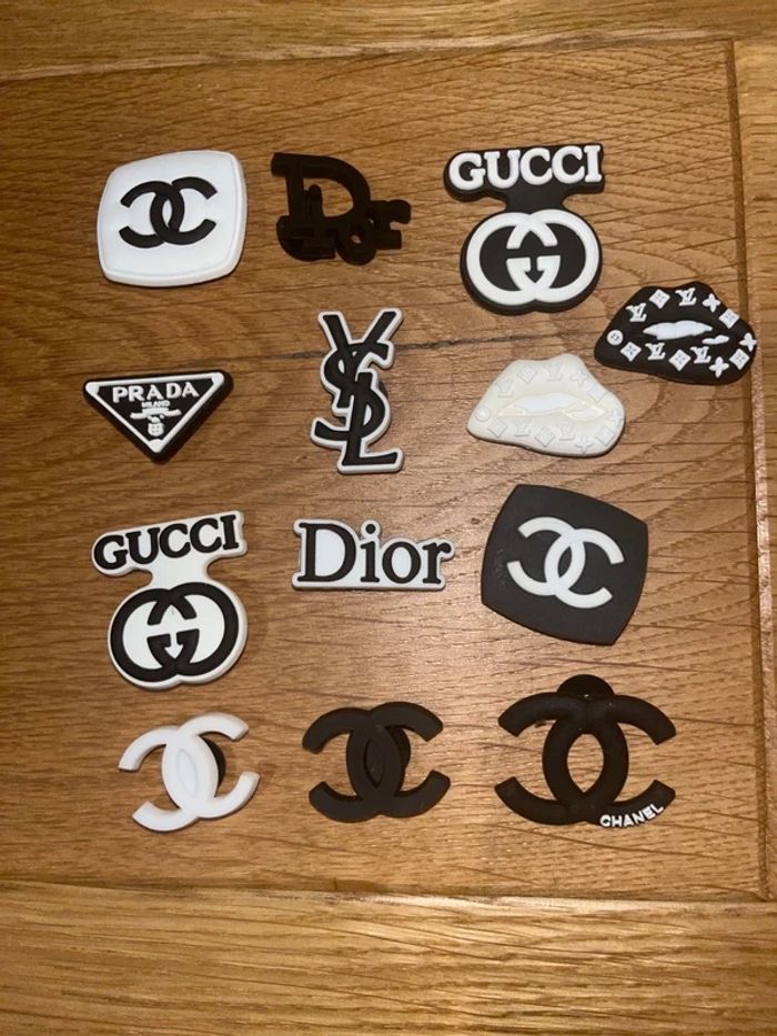 Lot 13 Jibbitz pour crocs