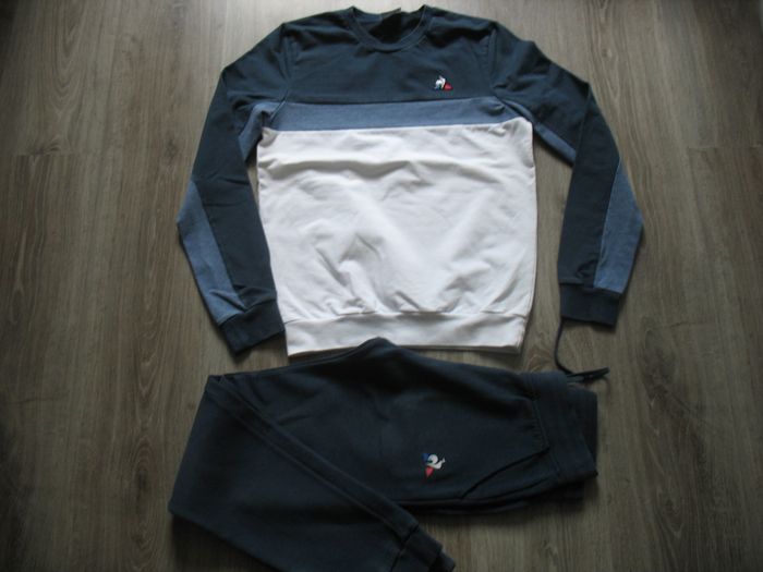 JOGGING 2 PCS : SWEAT SHIRT + PANTALON "LE COQ SPORTIF" - Taille XS - n°01