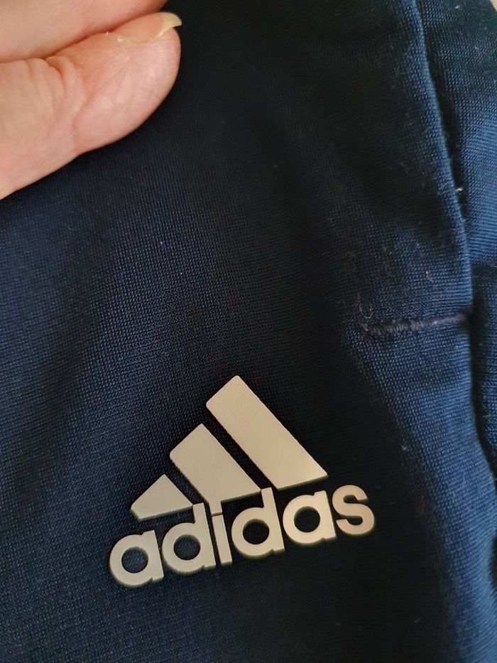 Pantalon Adidas 5/6 ans - photo numéro 3