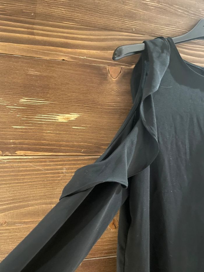 Blouse noire épaule dénudée - photo numéro 2