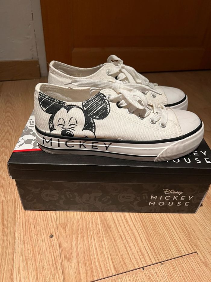 Baskets Mickey - photo numéro 2