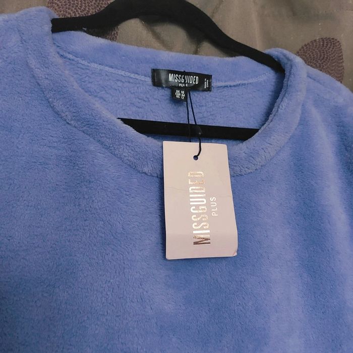 Magnifique pull pilou neuf L/petit XL - photo numéro 2