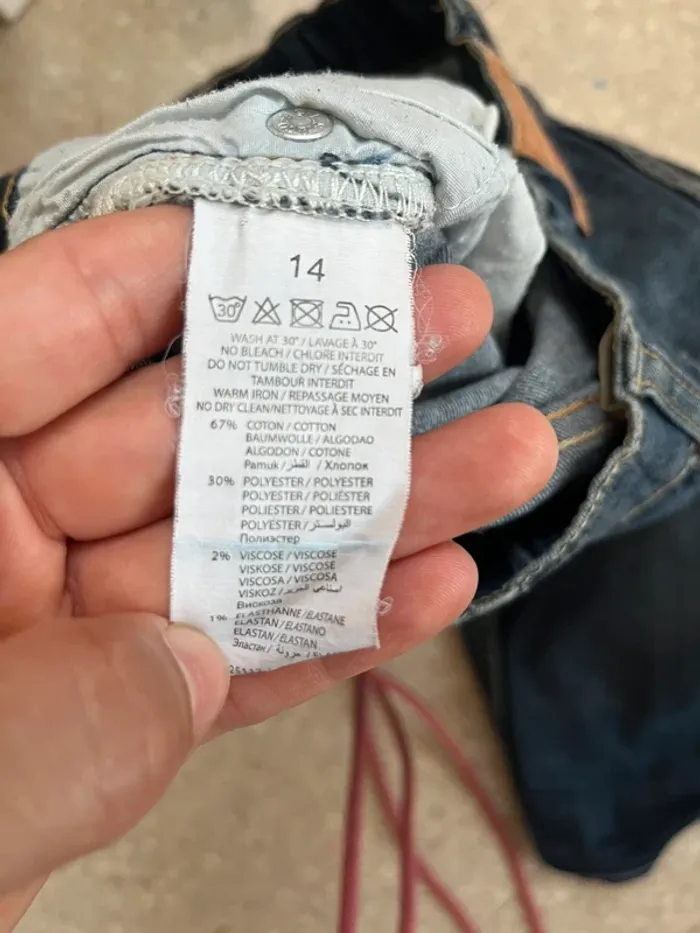 Short en jean Lévis 💫Taille 14 ans - photo numéro 5